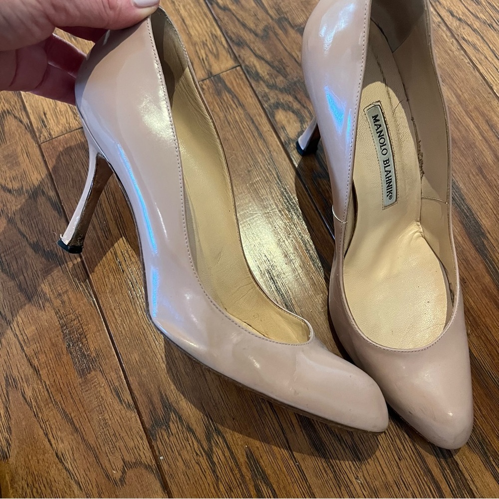 Manolo Blahnik heels, beige